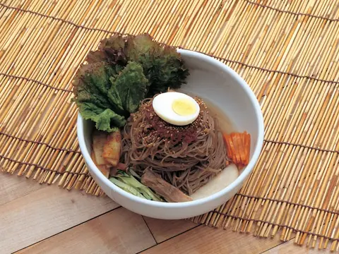 비빔냉면
