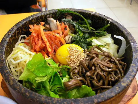 돌솥비빔밥