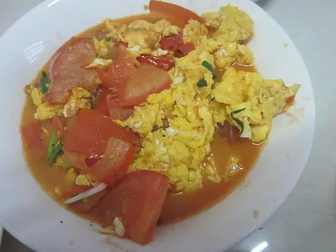 토마토 달걀볶음 덮밥